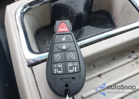 2015 Chrysler Town & Country Touring from USA, damaged, VIN 2C4RC1BG8FR699052